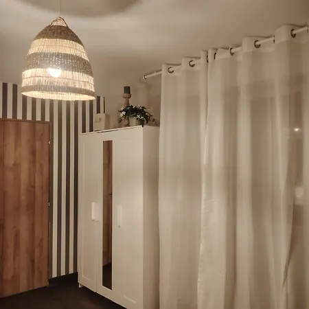 Plein Centre Ville, Chaleureux Et Spacieux