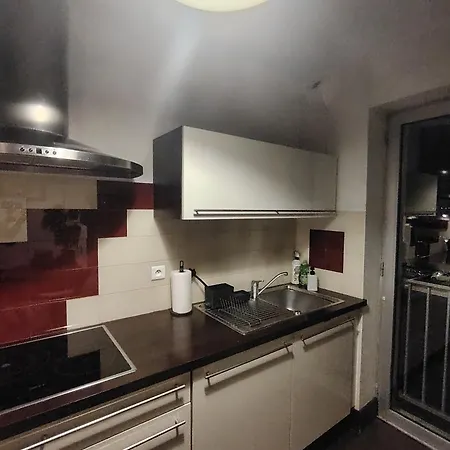 Plein Centre Ville, Chaleureux Et Spacieux שולה