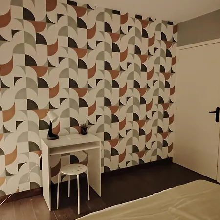 Plein Centre Ville, Chaleureux Et Spacieux *